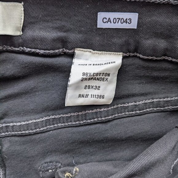 Nwt DENIM GOLD black high rise distressed jeans size 28x32 - Picture 3 of 13